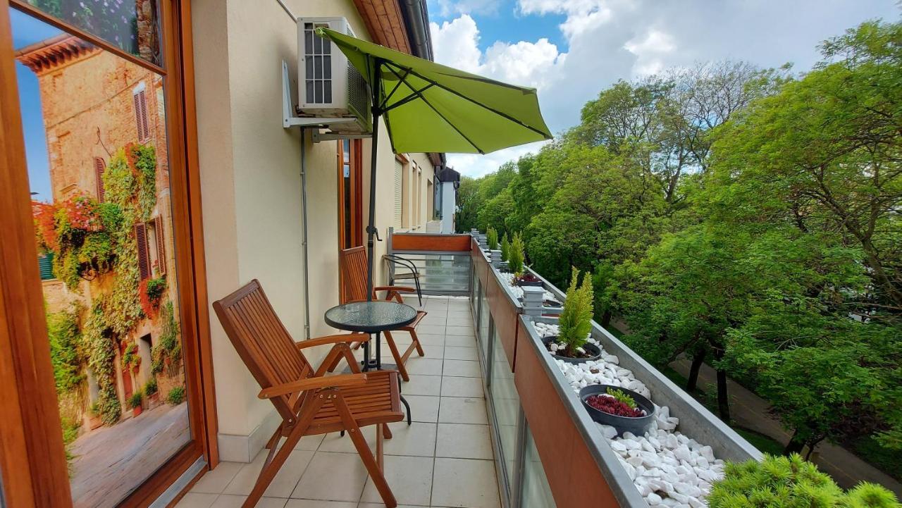 Sunny Loft Kecskemét Leilighet Eksteriør bilde